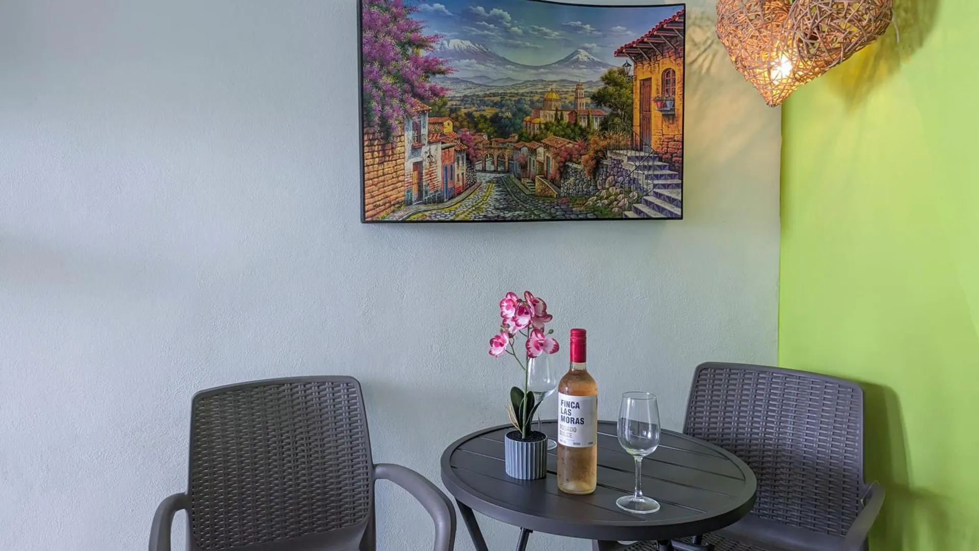 B1 Romantic Beachside Escape Capri Theme Memory Foam Queen Bed Kitchen Ac Playa del Carmen Apartment