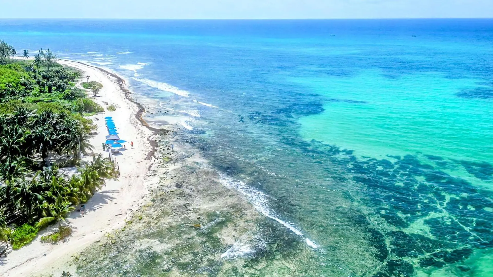 Apartment B1 Romantic Beachside Escape Capri Theme Memory Foam Queen Bed Kitchen Ac Playa del Carmen